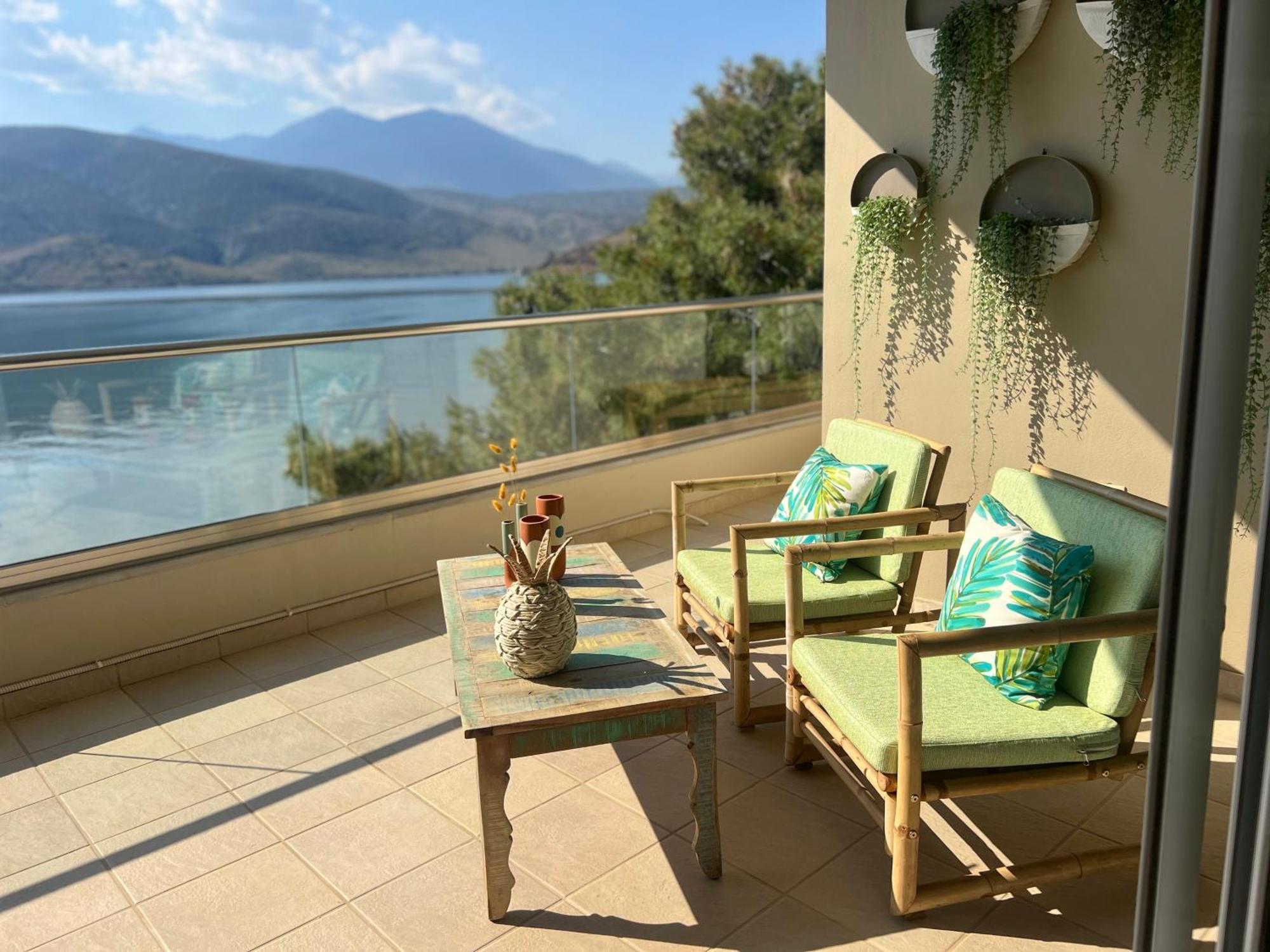 Beach House In Itea-Delphi Экстерьер фото